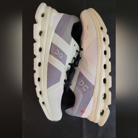 On Running Shoes - On Cloud Running sneakers size 9.5